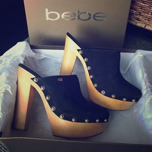 Bebe “willow” black clog